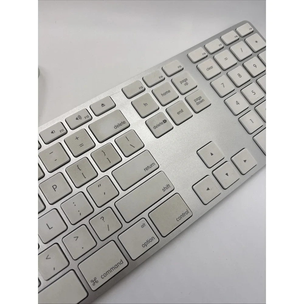 Apple A1243 Aluminum Wired Keyboard MB110LL/A🚀Full Size, Slim, Mac, Genuine OEM